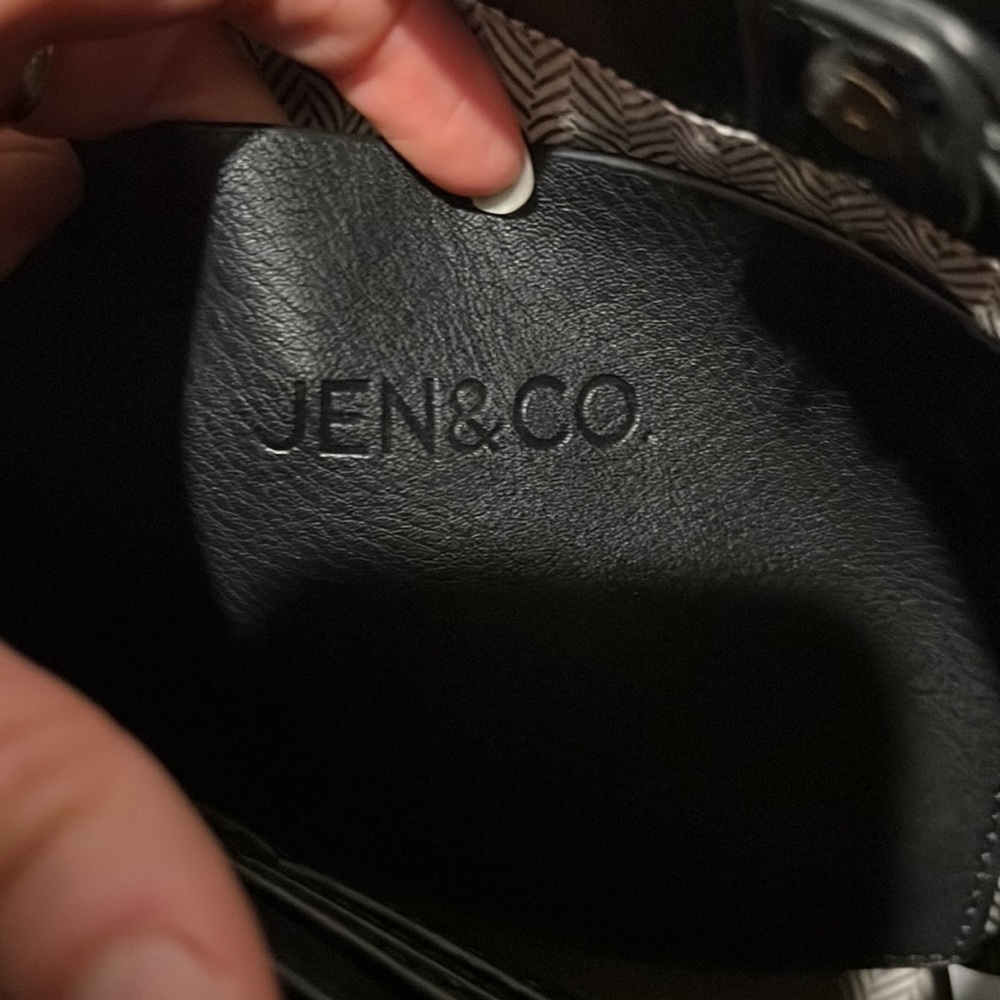 Jen&Co black over the shoulder purse - Picture 7 of 7